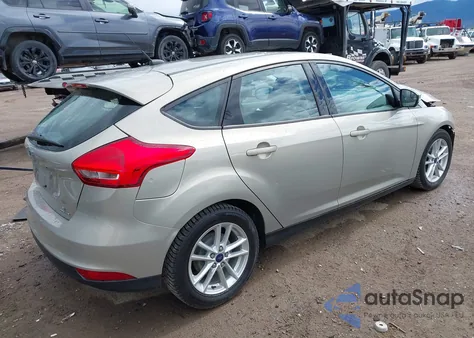 2015 Ford Focus Se z USA, uszkodzony, nr VIN 1FADP3K28FL384913
